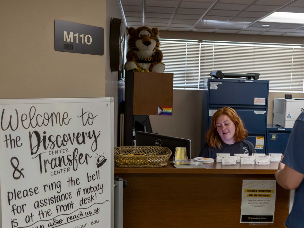 Student worker at Discovery Center and Transfer Center front desk