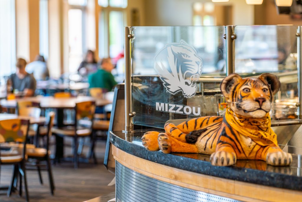 Photo of a dining hall on campus.